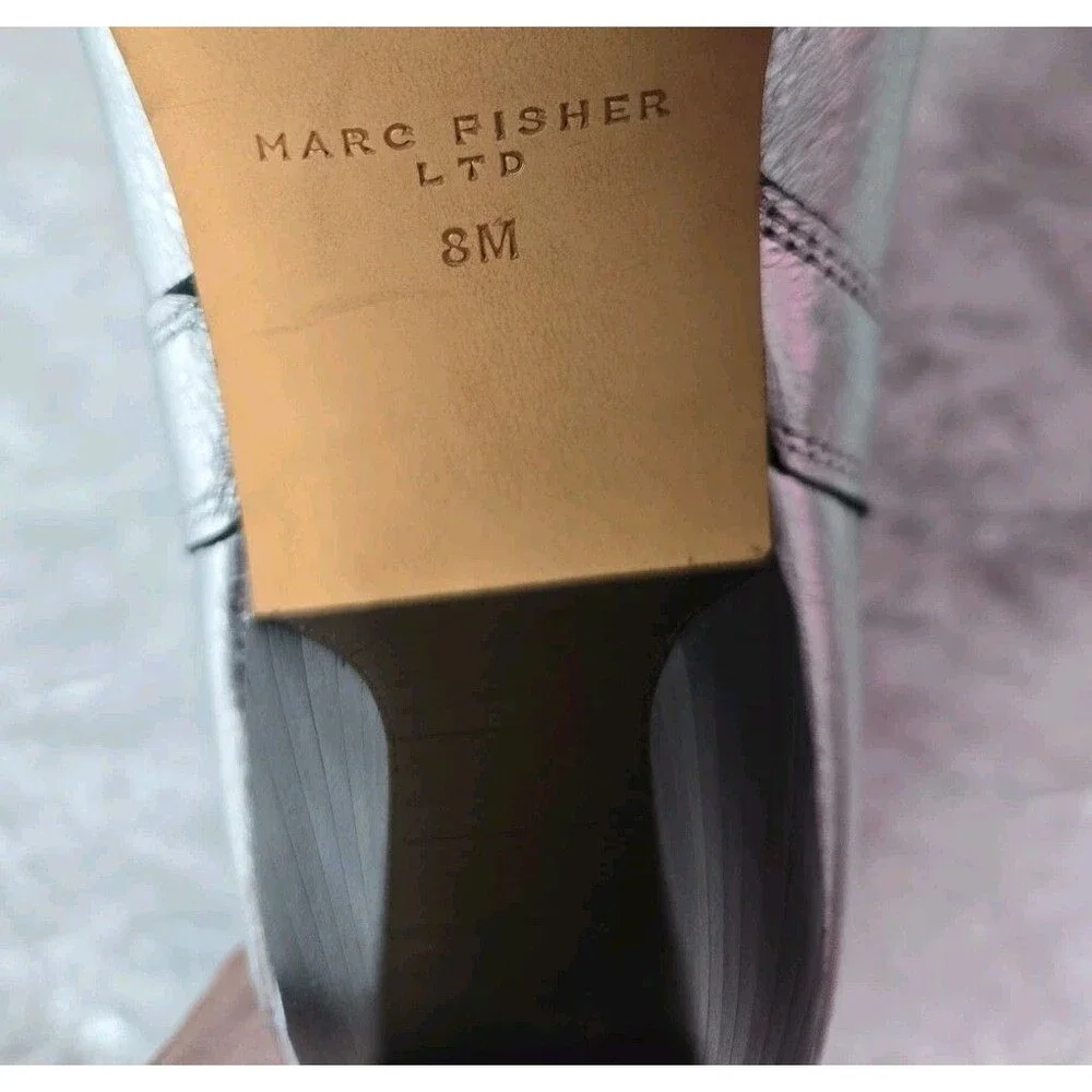 Marc Fisher Kendry Pointed Toe Metallic Pewter Leather Textured Booties Size 8